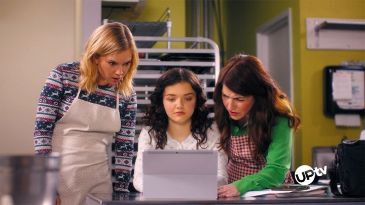 christmas-cupcakes-movie-preview-jw-v2