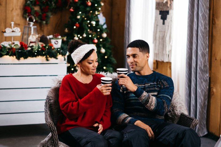 snowbound-for-christmas-movie-gallery-03